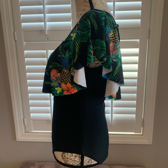 Floral Ruffle one piece Bathing Suit - Picture 2 of 3